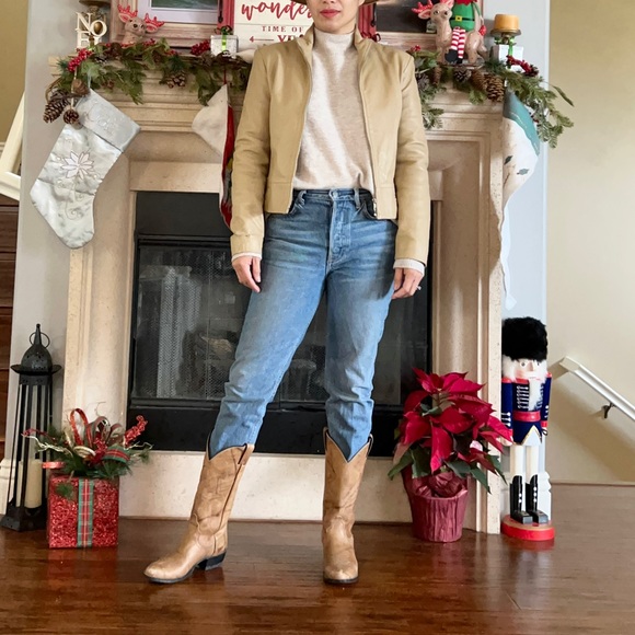 Justin boots western style size 6 but more like size 5.5 - Picture 2 of 7